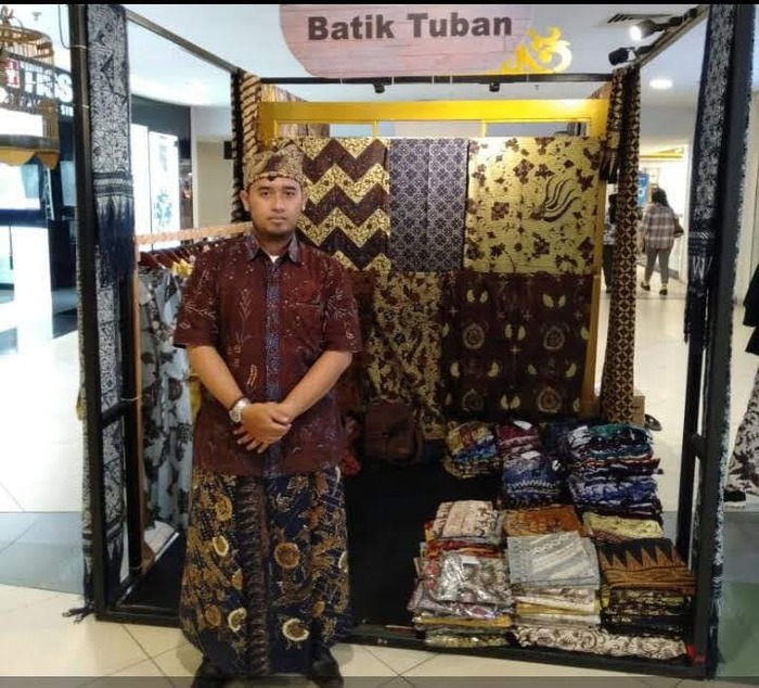 Batik Tenun Gedog di Tuban.