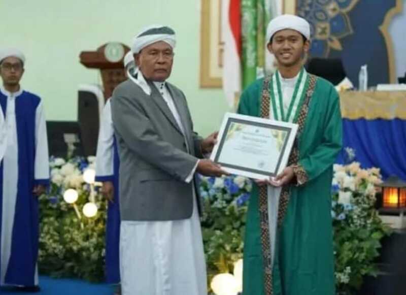 Ersya Fikri Reihan Syahputra, Santri Berprestasi asal Buduran Sidoarjo, Raih Beasiswa Studi ke Kerajaan Maroko Universitas Sidi Mohamed Ben Abdellah 1 Ersya Fikri Reihan Syahputra.