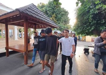 Pria di Tuban.
