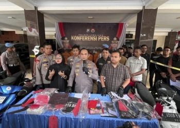 Motor mahasiswa KKN kolaboratif.