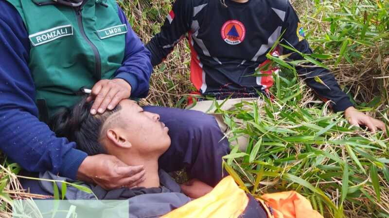 Pendaki Sidoarjo Hilang Misterius Ditemukan Selamat di Lereng Sabana, Survivor Alami Patah Kaki 1 Pendaki Sidoarjo.