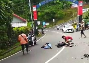 Sepasang kekasih tabrak truk.