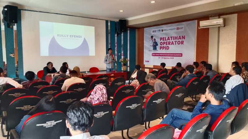 Diskominfo Jember Tingkatkan Kapasitas SDM PPID lewat Workshop Intensif Empat Hari 1 Diskominfo Jember.
