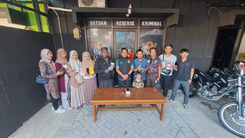 HP Hilang 2 Tahun, Warga Tuban Kaget Gawainya Ditemukan 1 Warga Tuban.