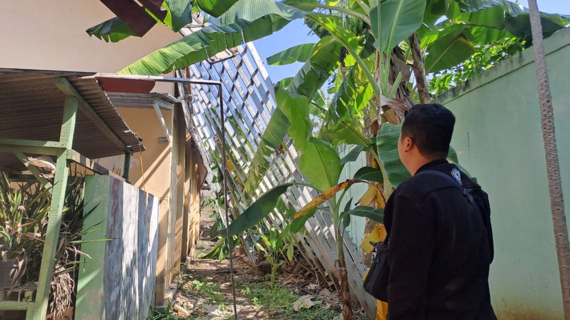 Brak! Atap Ruangan Sekolah Dasar Negeri di Tuban 'Mlorot' 1 Sekolah Dasar Negeri