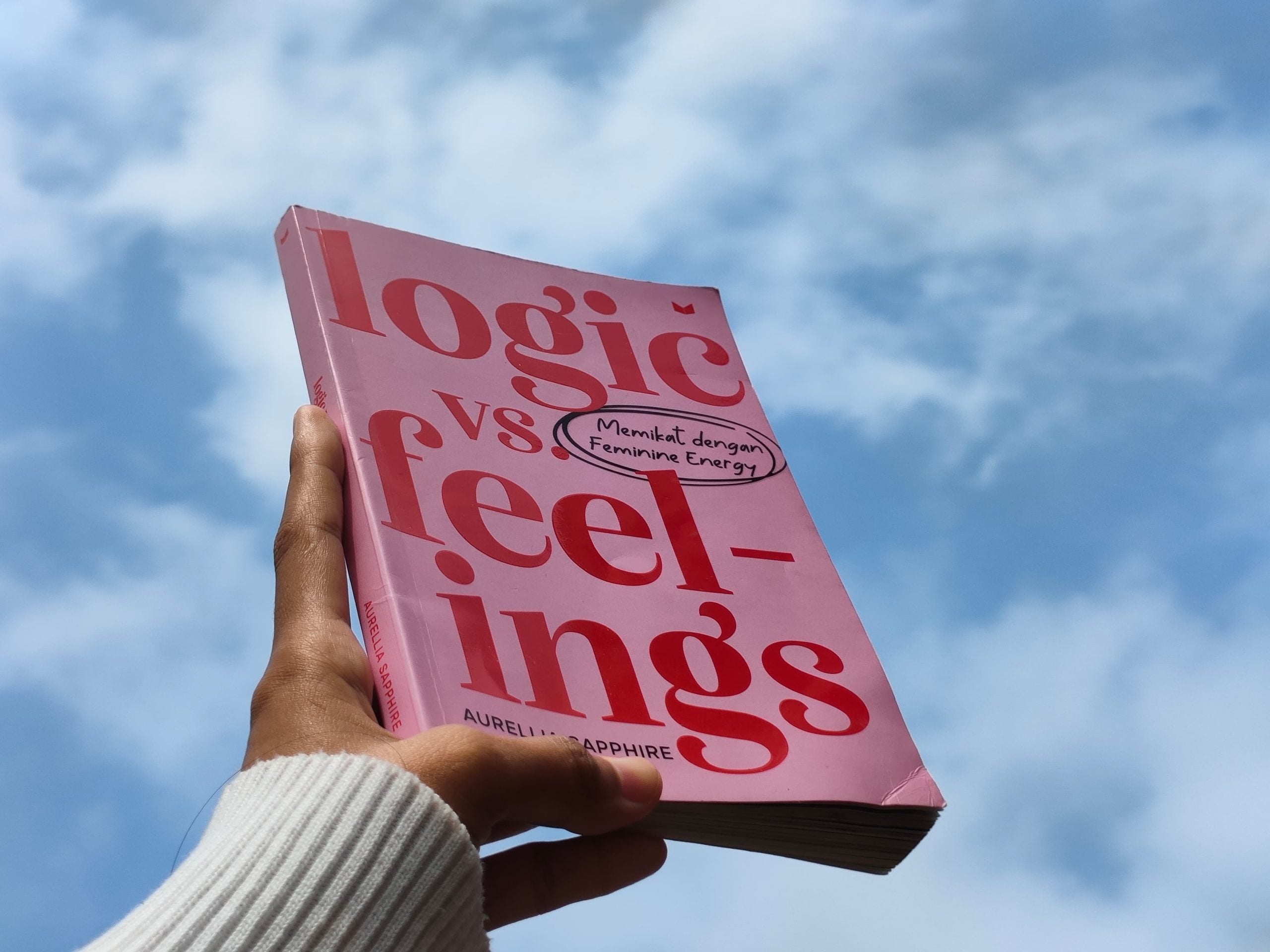 Antara Cinta dan Logika: Stereotip 'Perempuan Matre' di Logic vs Feelings Aurellia Sapphire 2 Logic vs Feelings