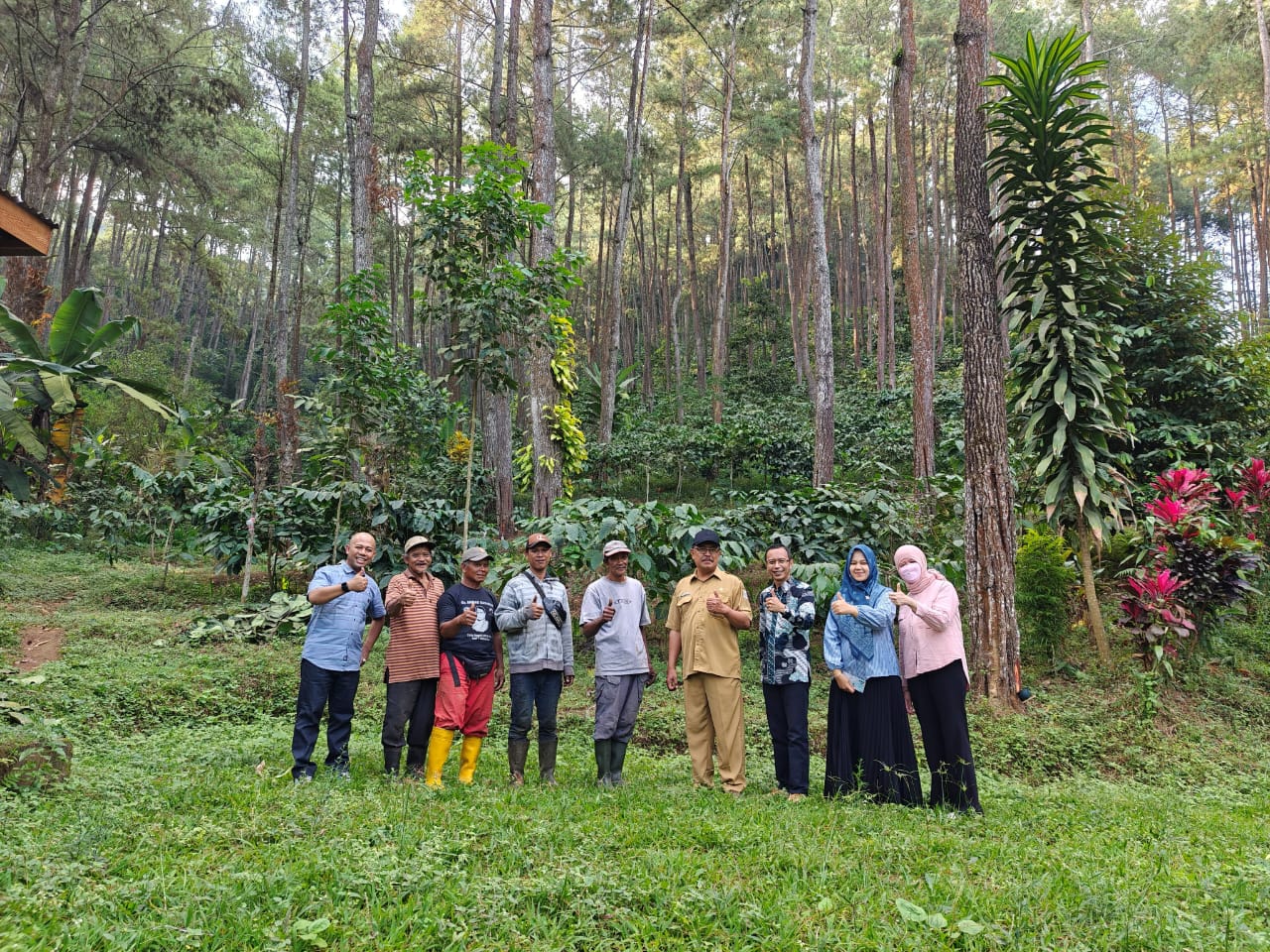 Angkat Cita Rasa Robusta Lokal: Tim Dosen FH Unikama Bawa Kopi Katu dari Wadung ke Pasar Nasional 2 Kopi Katu