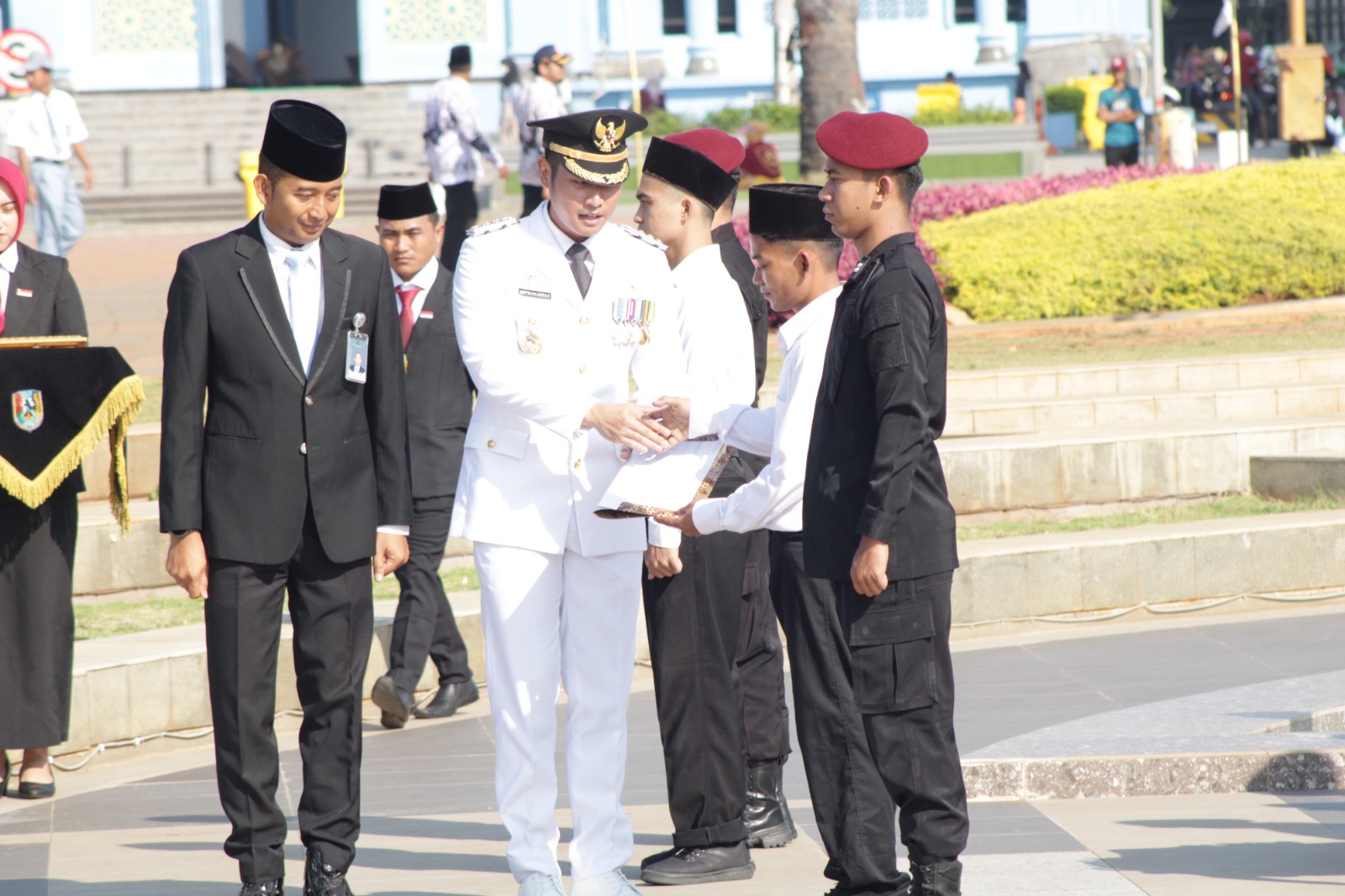 Dua Napi Lapas Tuban Langsung Bebas Usai Terima Remisi HUT Ke-80 RI 2 Lapas Tuban