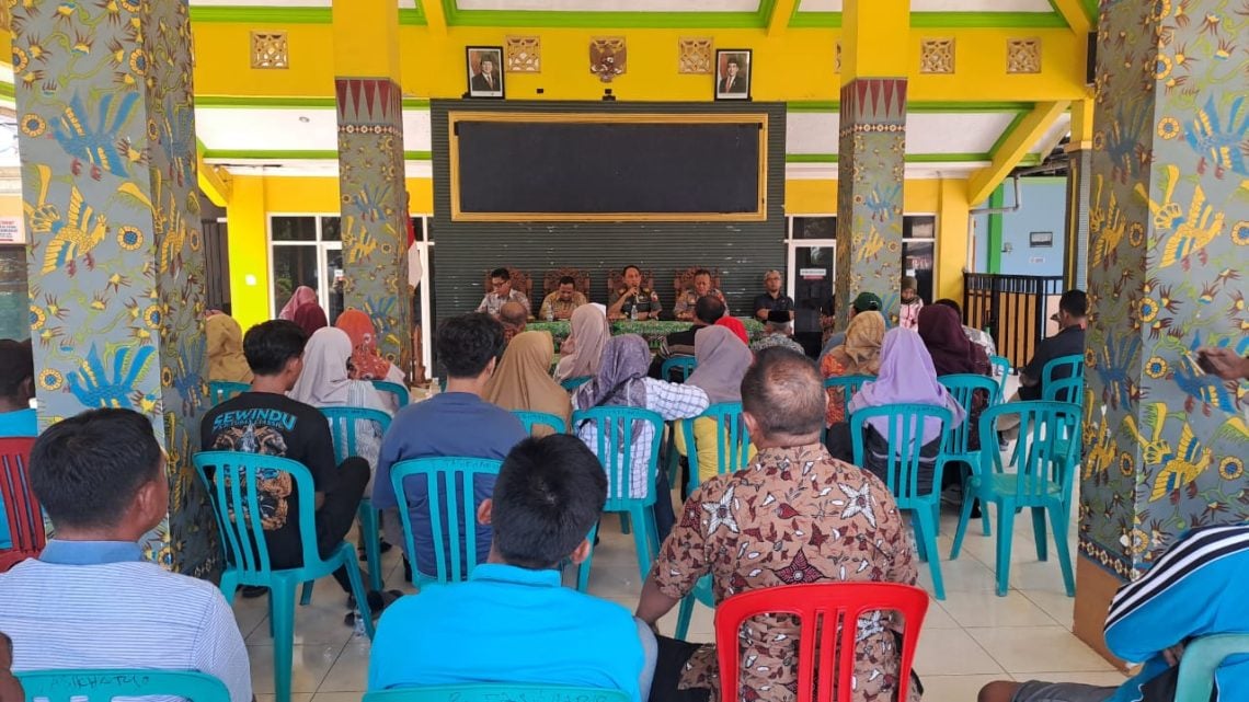 Bau Menyengat Diduga Kebocoran Seal, Warga Tasikharjo Desak Kepedulian TPPI Tuban 1 TPPI Tuban