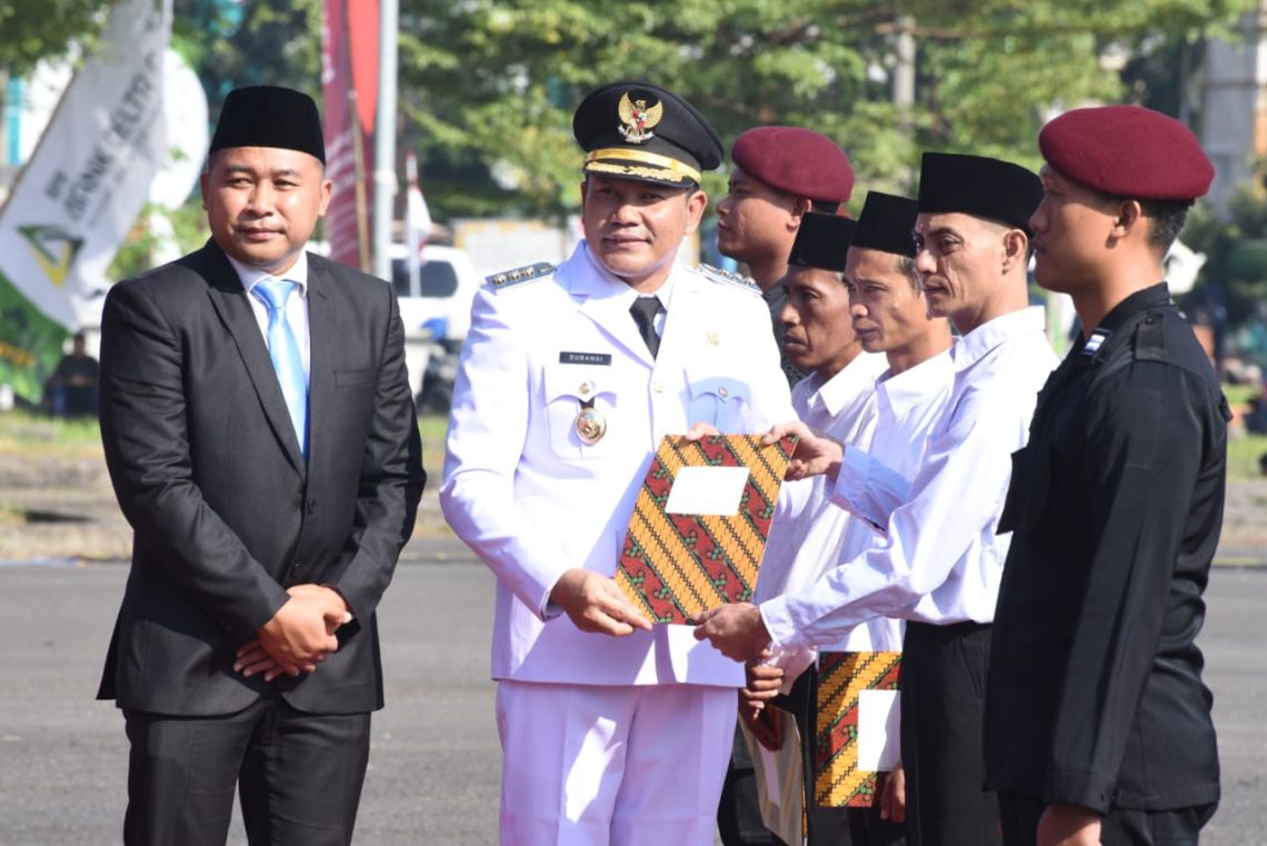 Pemkab Sidoarjo Serahkan Bantuan untuk Mantan Napiter di HUT Ke-80 RI 1 Bantuan untuk Mantan Napiter