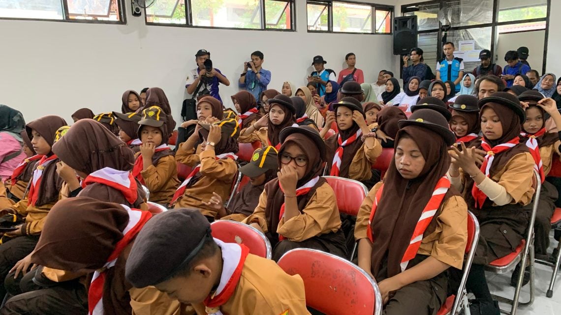 Kutipan Kitab Klasik Syaikh Burhanuddin Bangkitkan Semangat Orang Tua Siswa di Pembukaan Sekolah Rakyat 1 Sekolah Rakyat