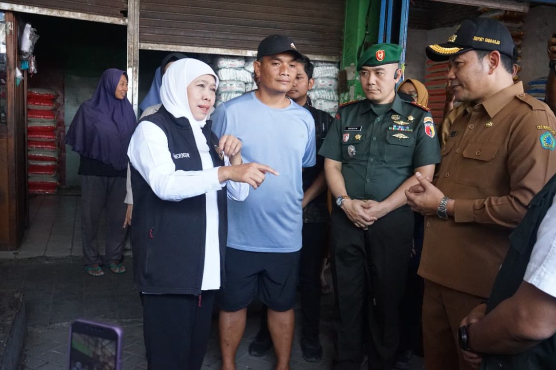 Gubernur Jatim dan Bupati Sidoarjo Sidak Distribusi Beras SPHP Pastikan Ketersediaan di Masyarakat 1 Bupati Sidoarjo