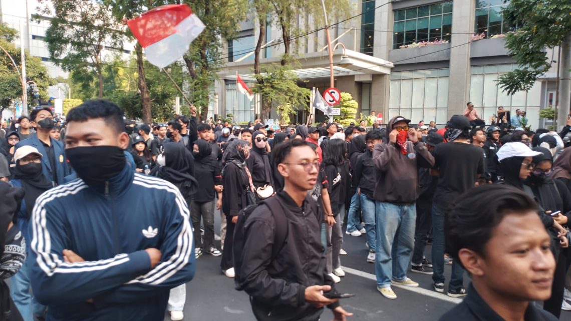 Wali Kota Surabaya Eri Cahyadi: Suarakan Aspirasi Tidak Harus Anarkis! 1 Demo di Surabaya