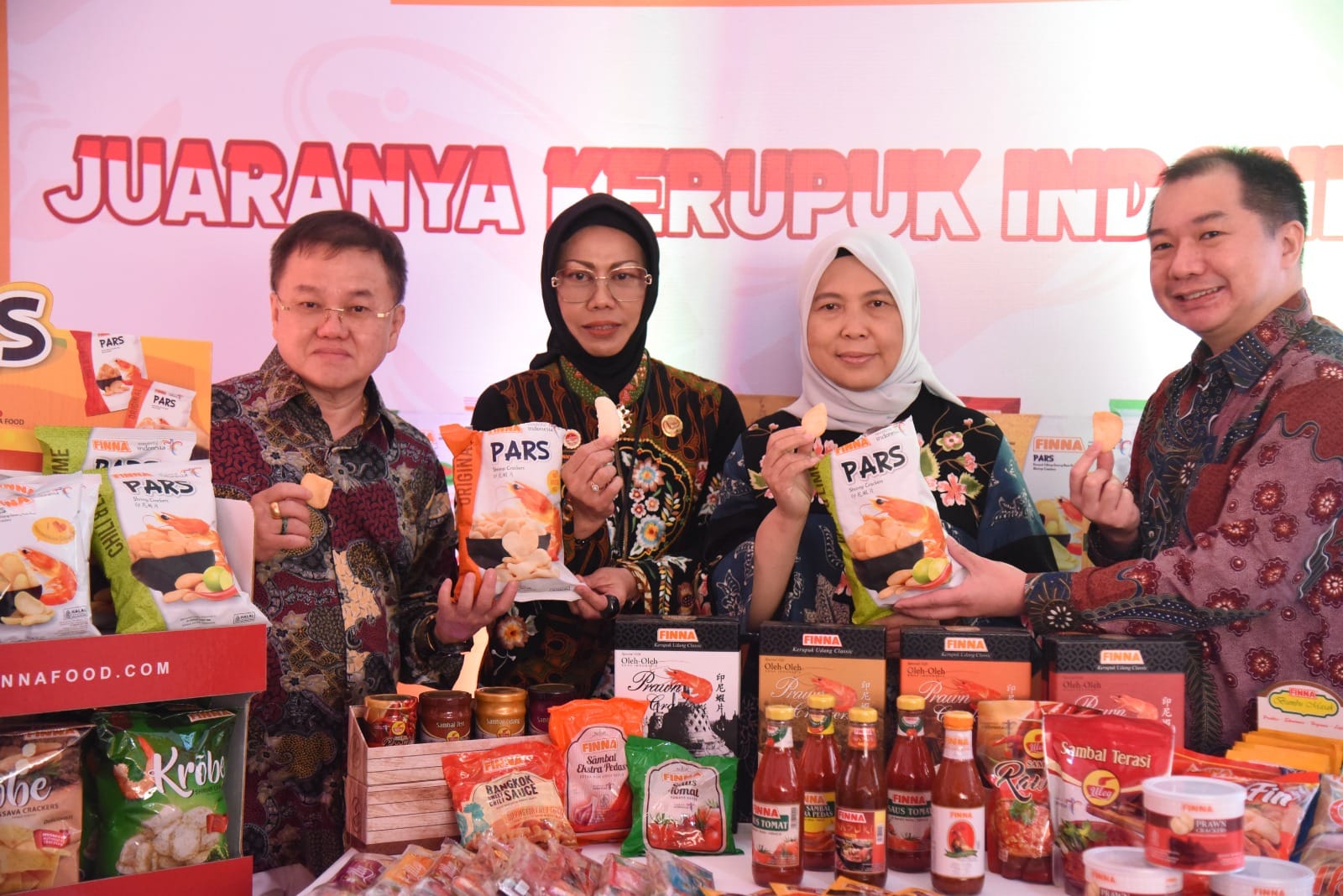 Bukti Produk Lokal Tembus Pasar Global, Krupuk Udang Sidoarjo Ekspor Perdana ke Malaysia 2 krupuk udang Sidoarjo