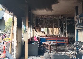 Pos Polisi Dibakar