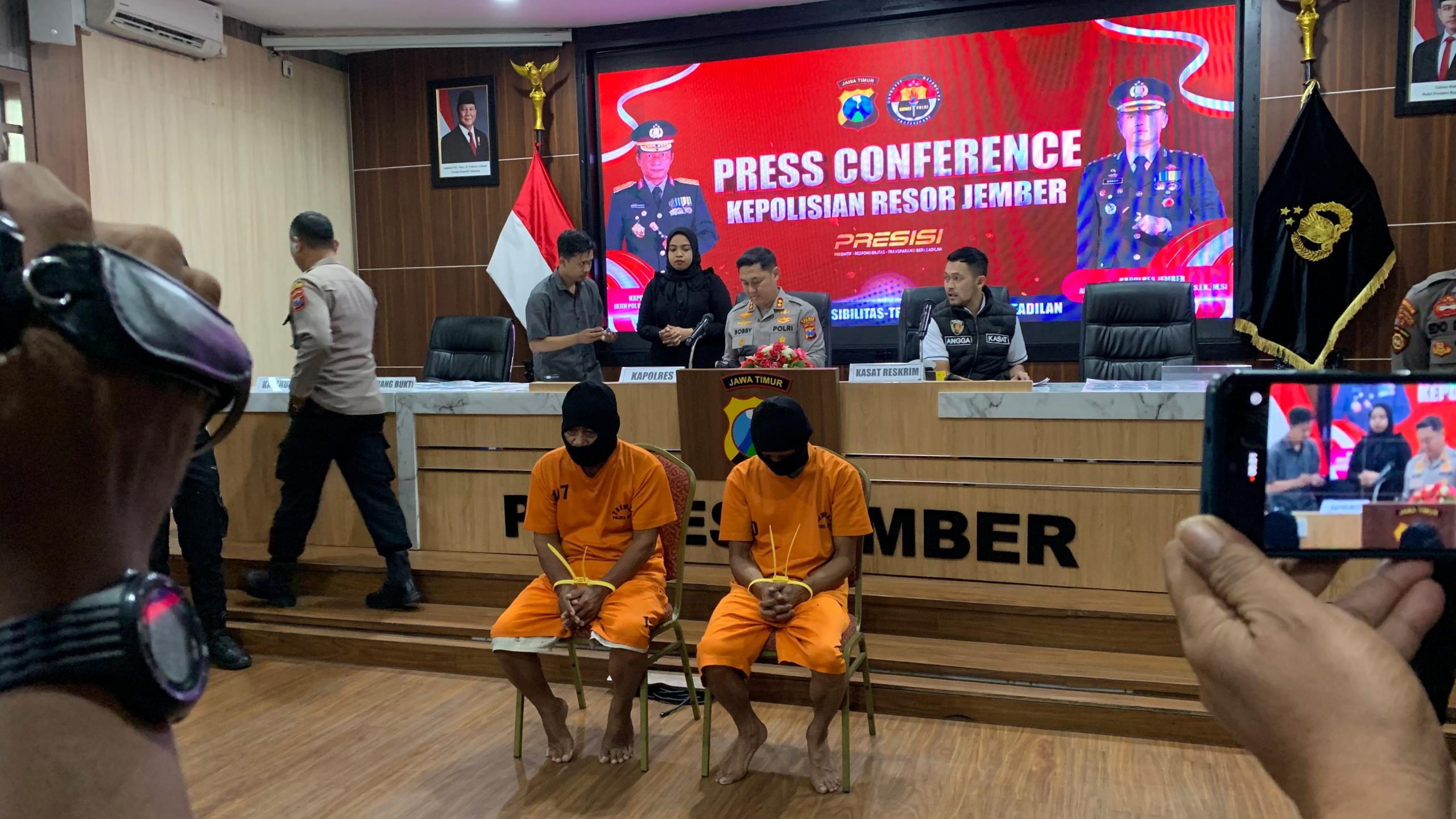 pengedar uang palsu