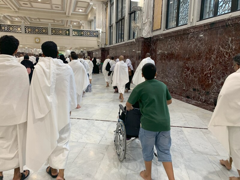 7 Potret Menyejukkan Kota Makkah, Menyimpan Banyak Sejarah (21) 3 Tugu Media di Kota Makkah.