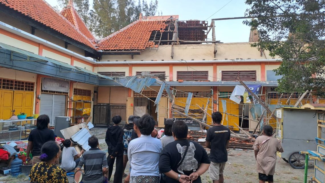 Revitalisasi Pasar Sore Pantai Boom Tunggu Kajian 1 Pasar Sore Pantai Boom