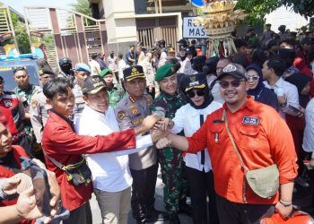 Demo di Sidoarjo.