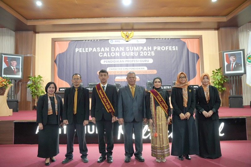 132 Calon Guru Unikama Ikuti Sumpah Profesi, Ini Pesan Rektor untuk Tenaga Pendidik Profesional 3 Sumpah profesi calon guru di Unikama.