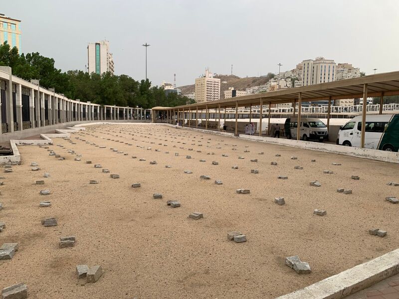 Berziarah ke Makam Mbah KH Maimoen Zubair di Makkah yang Ternyata Begitu Populer (20) 3 Makam Mbah Maimoen Zubair.