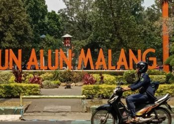 Alun-Alun Merdeka Kota Malang.