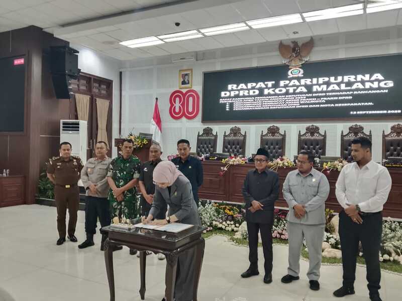 Dok! DPRD Kota Malang Setujui Rancangan Perubahan APBD 2025 2 DPRD Kota Malang setujui P-APBD 2025.