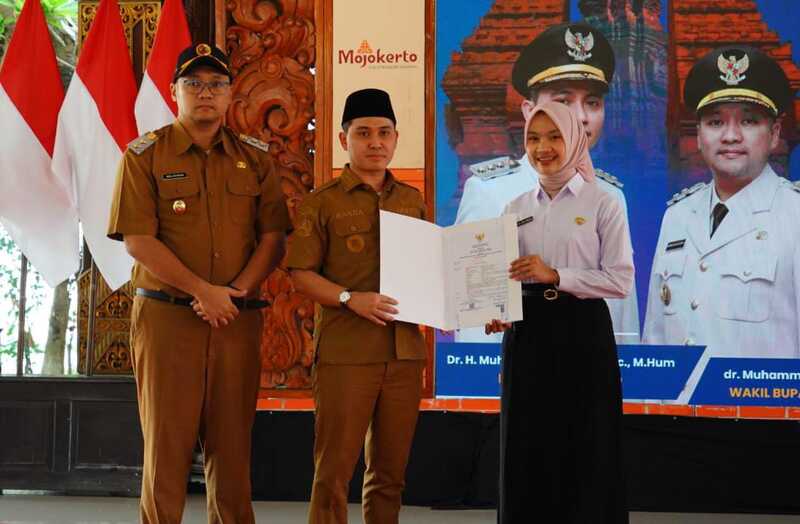 69 Orang PPPK Kabupaten Mojokerto Kantongi SK, Dominasi Guru dan Nakes 1 PPPK Kabupaten Mojokerto.