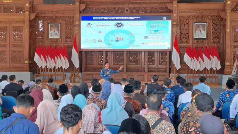 Bupati Lindra Target 328 Koperasi Desa Kelurahan Merah Putih di Tuban Beroperasi Akhir 2025 1 Koperasi Desa Kelurahan Merah Putih.