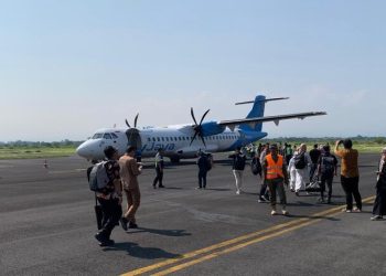 Perdana! Penerbangan Jember-Jakarta Dimulai, Bupati Fawait: Ini Alat Pengentasan Kemiskinan 3 Penerbangan Jember-Jakarta.