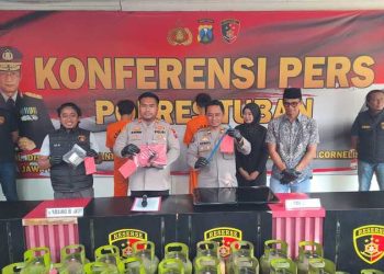 Bobol warung.