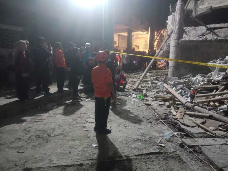 Santri Ponpes Al-Khoziny Sidoarjo.