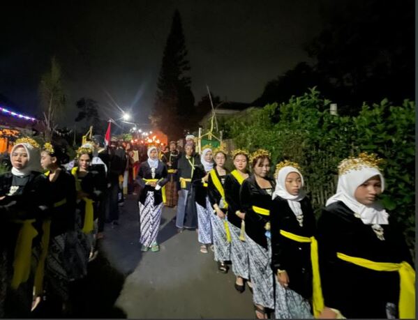 Kirab budaya Festival Sekarbanjar.