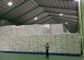 Gula Menumpuk di Gudang Pabrik Mojokerto
