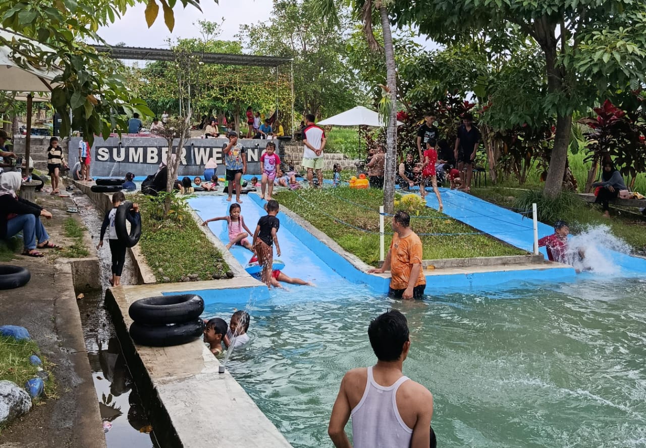 Tak Melulu Mahal, Berikut Kolam Renang Lima Ribuan di Mojokerto 2 Kolam Renang Lima Ribuan