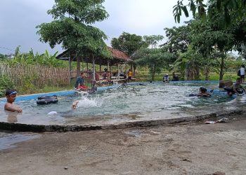 Kolam Renang Lima Ribuan