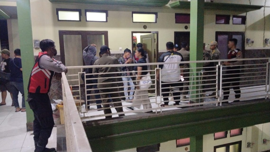 Pasangan bukan suami istri terjaring razia
