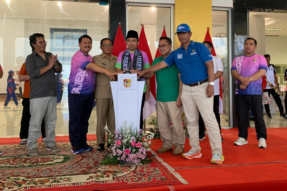 Luncurkan Osma JSG, Bupati Jember Ajak Warga Hidup Sehat bak Lari di GBK 1 Osma JSG