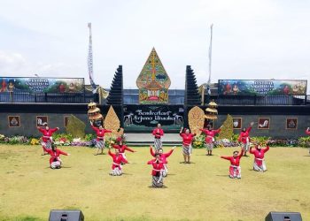 Tari Sanduk Kota Batu.