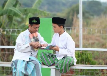 Film tema pesantren.