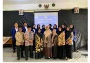 Terapkan Metode Pembelajaran Interaktif, Mahasiswa UM Belajar sambil Mengabdi di SMP Shalahuddin Malang 2 Mahasiswa UM di SMP Shalahuddin.