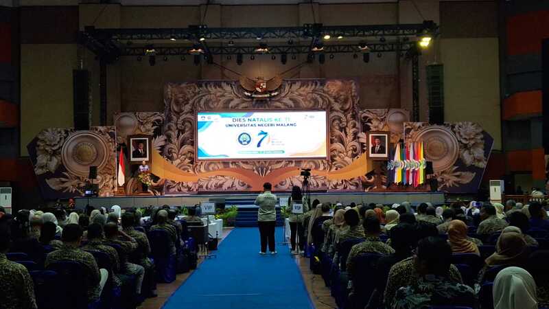 Target Lompatan Ekonomi Berbasis Industri, LPPM UM Gelar Pameran Produk Inovasi Peringati Dies Natalis Ke-70 2 Pameran produk LPPM UM 2025.