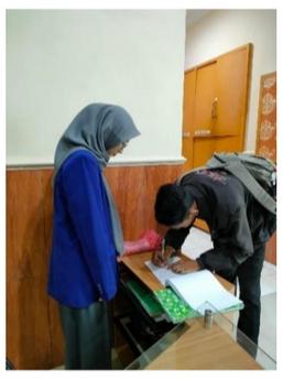 mahasiswa UM di SMAN 1 Purwosari.
