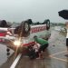 Ambulans di Tol Jombang-Mojokerto Terguling, 5 Orang Luka-Luka 9 Ambulans di tol Jombang-Mojokerto.
