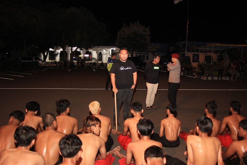 Perguruan silat di Tuban konvoi.
