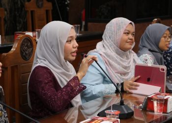 Mahasiswa UiTM.