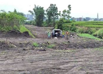 Jalan tembus Candi Panggung.