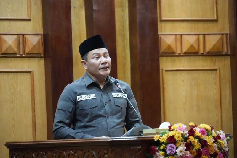Pemkab Sidoarjo Dukung Raperda Fasilitasi Pesantren, Bupati Subandi Percepat Kolaborasi dengan DPRD 2 Raperda Fasilitasi Pesantren di Sidoarjo.
