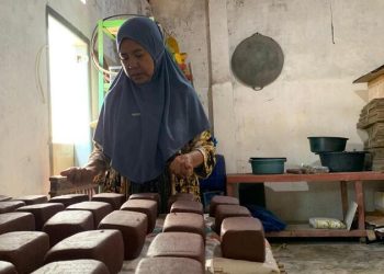 Pengusaha terasi Puger.