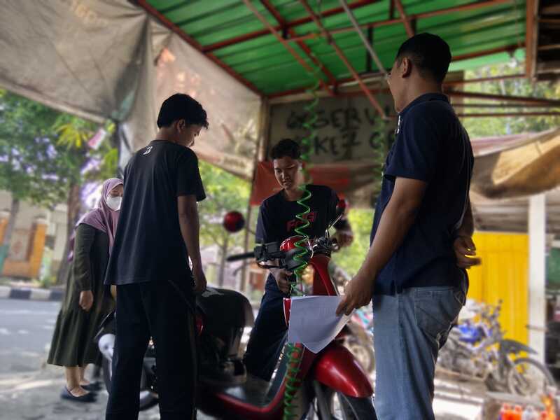 Tips Jitu Tiba-Tiba Motor Brebet: Jangan Panik, Segera Cek BBM dan Busi ke Bengkel 1 Motor brebet.